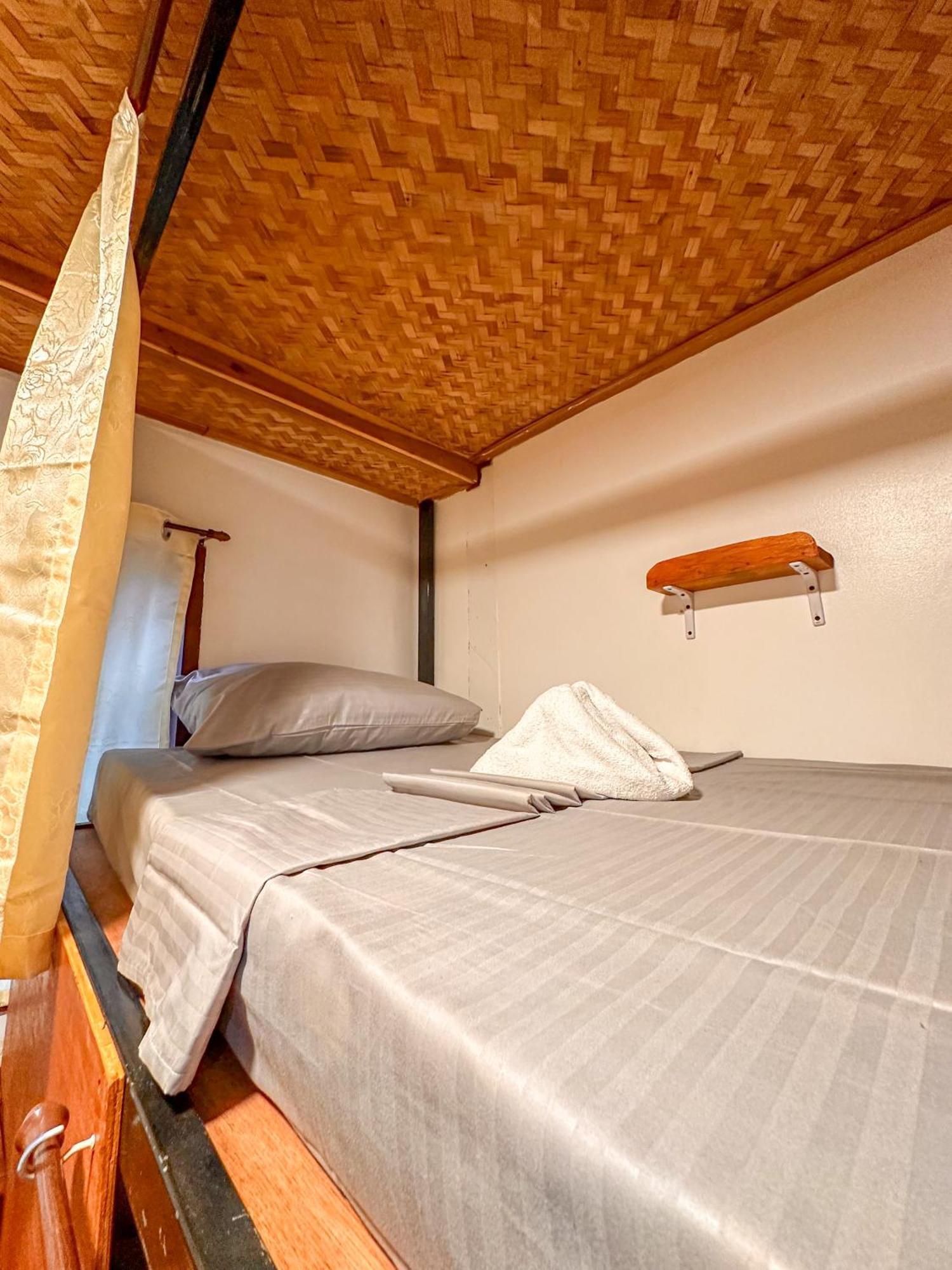 Hangout'S Hostel El Nido Exteriör bild