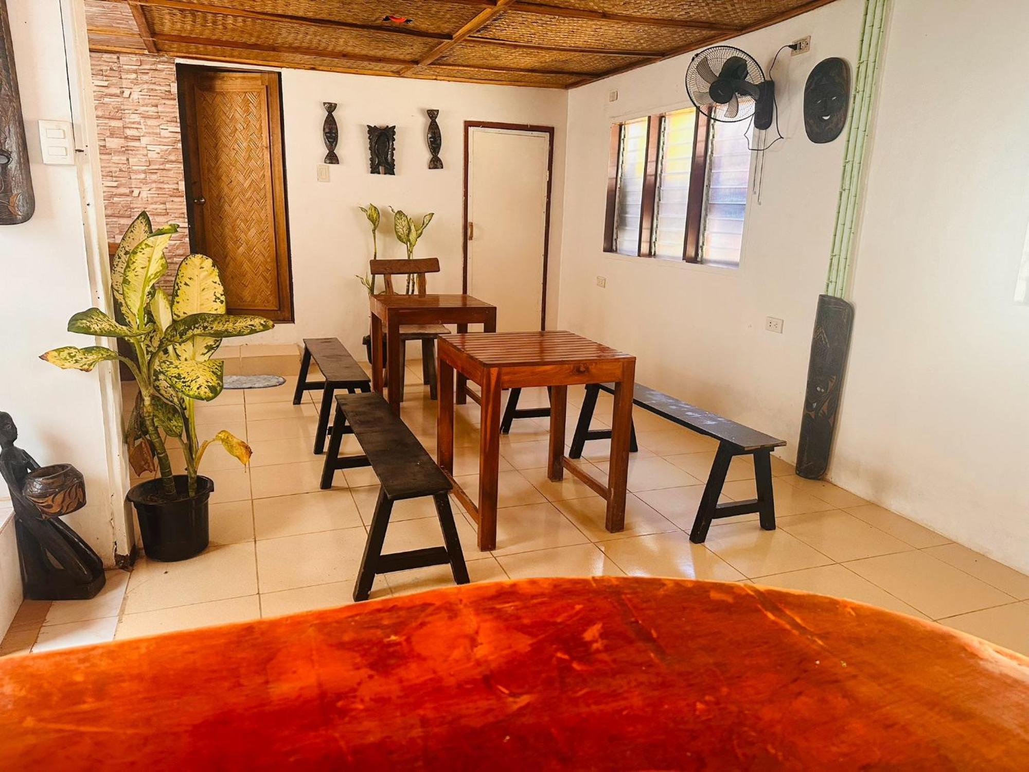 Hangout'S Hostel El Nido Exteriör bild